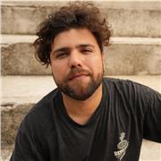 ¡Hola! Soy Guille, un apasionado de la música que abarca desde la electrónica hasta el rock psicodelico, productor y DJ